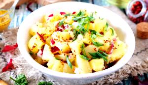 Quantas calorias em 0,333 Xícara Salada de Batata (Acompanhamento)?