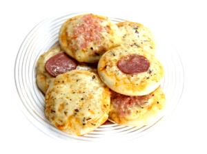 Quantas calorias em 1/2 disco (32 g) Mini Pizza?