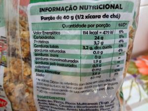 Quantas calorias em 1/2 xícara (40 g) Granola Tropical Light?