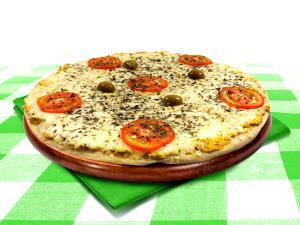 Quantas calorias em 1/4 pizza (115 g) Pizza Frango com Queijo?