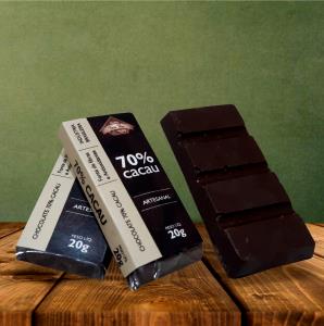 Quantas calorias em 1 barrinha (14 g) Chocolate Cacau 70%?