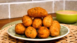 Quantas calorias em 1 Bolinho Bolinho de Arroz?