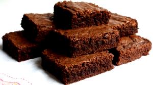 Quantas calorias em 1 Brownie (Quadrado De 5 Cm) Brownie com Baixo Teor de Gordura?