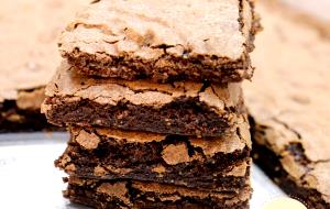 Quantas calorias em 1 Brownie (Quadrado De 5 Cm) Brownie?