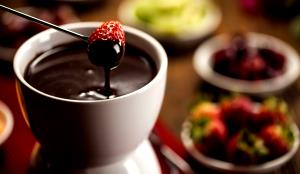 Quantas calorias em 1 colher de sopa (30 g) Fondue de Chocolate?