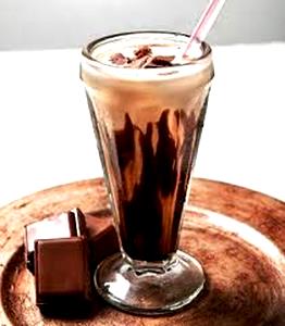 Quantas calorias em 1 Copo (200,0 Ml) Milkshake de chocolate?