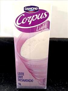 Quantas calorias em 1 copo (200 ml) Leite Desnatado Corpus Light?