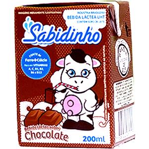 Quantas calorias em 1 copo (200 ml) Sabidinho - Morango?