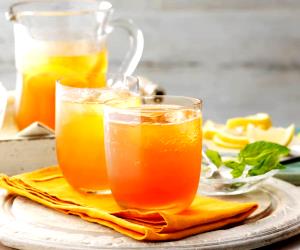 Quantas calorias em 1 Copo Cocktail De İce Tea?