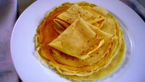 Quantas calorias em 1 Crepe (15 Cm De Diâmetro) Crepe Simples?