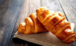 Quantas calorias em 1 croissant (120 g) Croissant Integral Frango com Requeijão?