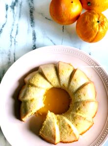 Quantas calorias em 1 Dose Bolo De Laranja?