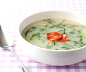 Quantas calorias em 1 Dose Caldo-Verde Com Couve-Flor?