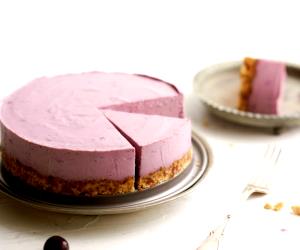 Quantas calorias em 1 Dose Cheesecake De Cereja Vegan?