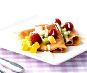 Quantas calorias em 1 Dose Crepes Com Fruta E Creme De Baunilha?