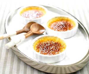 Quantas calorias em 1 Dose Crème Brulée Com Especiarias?