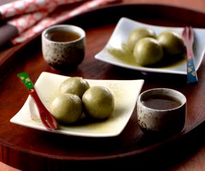 Quantas calorias em 1 Dose Dumplings De Matcha?