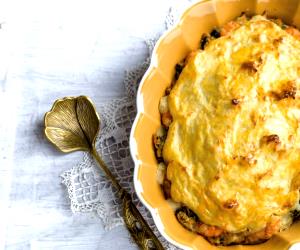 Quantas calorias em 1 Dose Empadão De Bacalhau Com Camarão E Espinafres?