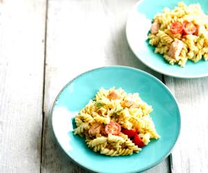 Quantas calorias em 1 Dose Fusilli Com Salmão Fresco E Maionese?