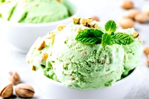 Quantas calorias em 1 Dose Gelado De Abacate?