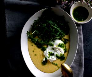 Quantas calorias em 1 Dose Polenta Com Pesto De Rúcula?