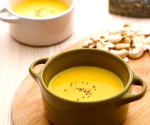 Quantas calorias em 1 Dose Sopa De Abóbora-Manteiga E Gengibre?