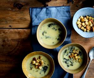 Quantas calorias em 1 Dose Sopa De Alho-Francês E Nabiças?