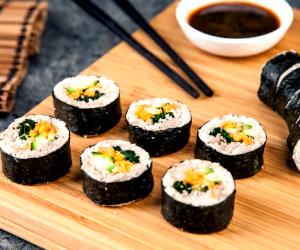 Quantas calorias em 1 Dose Sushi De Vegetais?