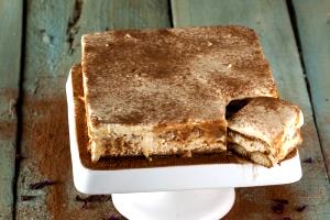 Quantas calorias em 1 Dose Tiramisu De Caramelo?