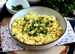 Quantas calorias em 1 Dose Tofu Mexido?