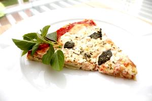 Quantas calorias em 1 fatia (124 g) Vegetariana Pan Pizza (Pequena)?