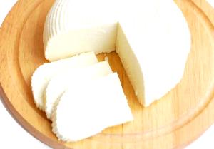 Quantas calorias em 1 fatia (30 g) Queijo Frescal Light?