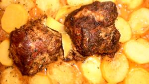 Quantas calorias em 1 Fatia Grossa (Aprox 7,5 Cm De Diâmetro X 1 Cm) Carne de Porco da Paleta Assada?