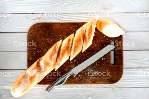 Quantas calorias em 1 Fatia Média Baguette?