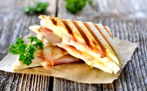 Quantas calorias em 1 Fatia Panini Low Carb?