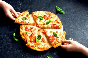 Quantas calorias em 1 Fatia Pizza Marguerita?