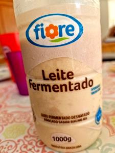 Quantas calorias em 1 frasco (75 g) Leite Fermentado Adoçado Sabor Baunilha Desnatado?