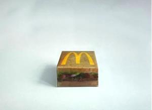 Quantas calorias em 1 İnteiro (117,0 G) Biscoito de linguiça, McDonald
