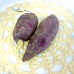 Quantas calorias em 1 İnteiro (130,0 G) Batata doce, crua?