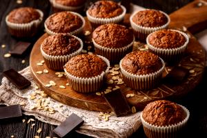 Quantas calorias em 1 İnteiro, Pequeno (17,0 G) Muffin de farelo de aveia?