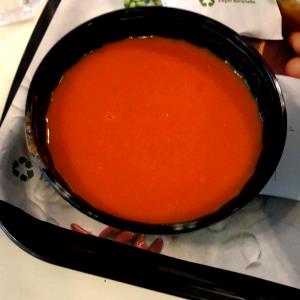 Quantas calorias em 1 Lata (294,0 G) Sopa de tomate?