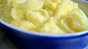 Quantas calorias em 1 Lb Purê de Batatas (Leite Integral e com Margarina)?