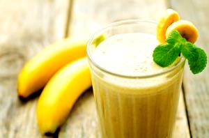 Quantas calorias em 1 medida dosadora (30 g) Shake de Banana?