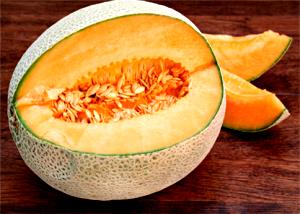 Quantas calorias em 1 Meia-Lua Grande (1/8 De Melão Grande) Melão Cantalupo?