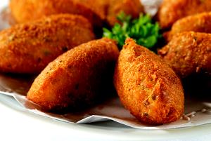 Quantas calorias em 1 Oz Bolinho de Bacalhau?