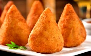 Quantas calorias em 1 Oz Coxinha Low Carb?