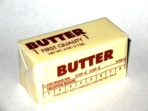 Quantas calorias em 1 Oz Manteiga Batida (com Sal)?