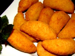 Quantas calorias em 1 Oz Risoles de Frango?