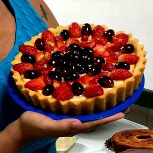Quantas calorias em 1 Pedaço (165,0 G) Torta de frutas?