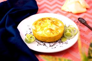 Quantas calorias em 1 porção (100 g) Quiche de Abobrinha e Alho Poro?